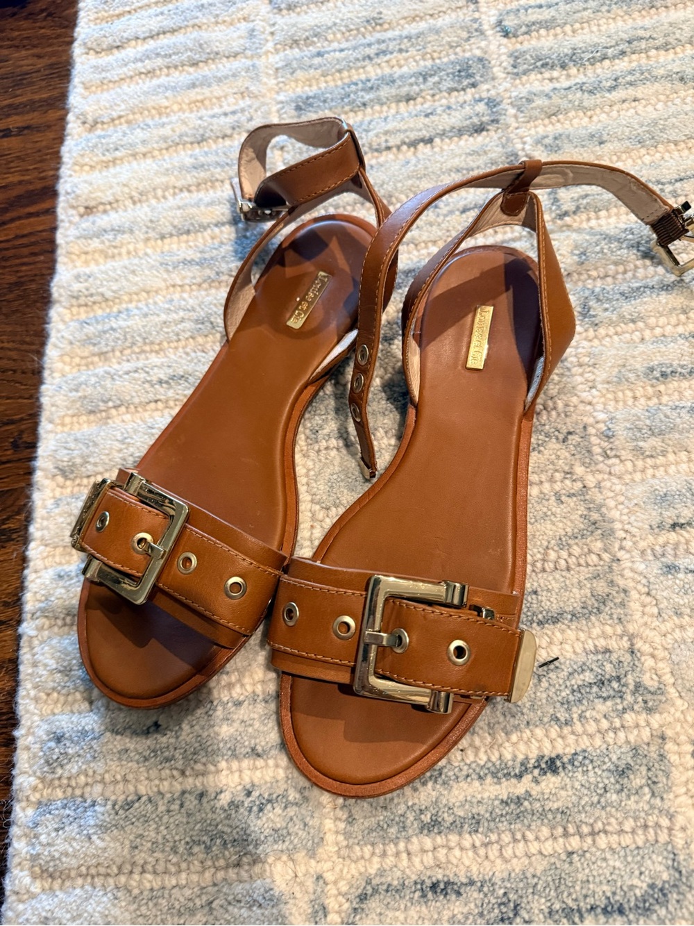 Louise et Cie Tan Leather Ankle-Strap Sandals with Buckle 7 Vince Camuto